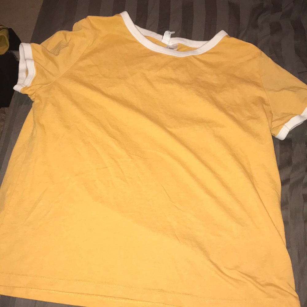 yellow tee shirt